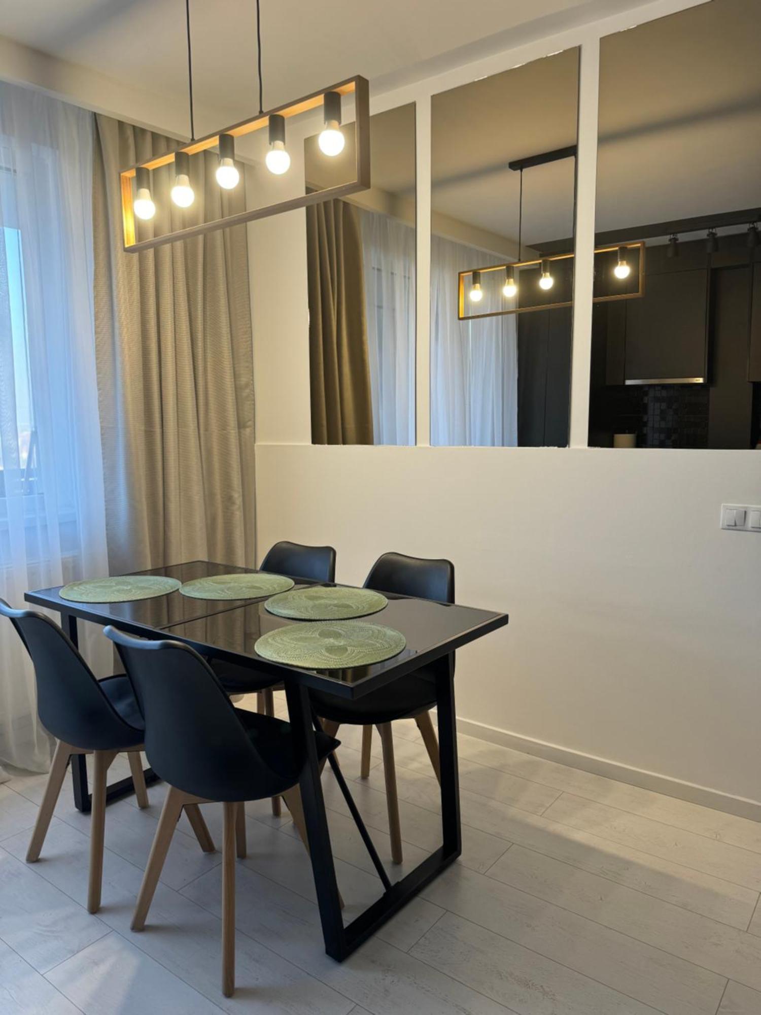 Apartment Black *